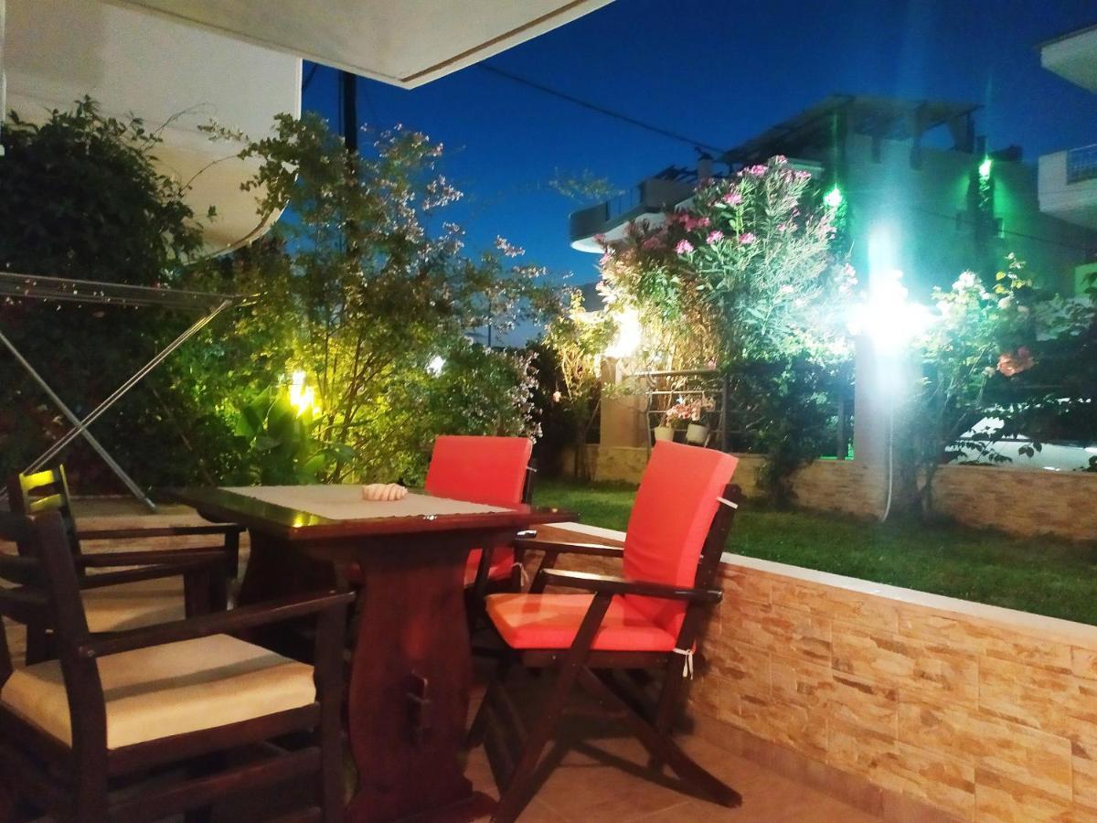 Iro Apartments Néa Péramos Esterno foto