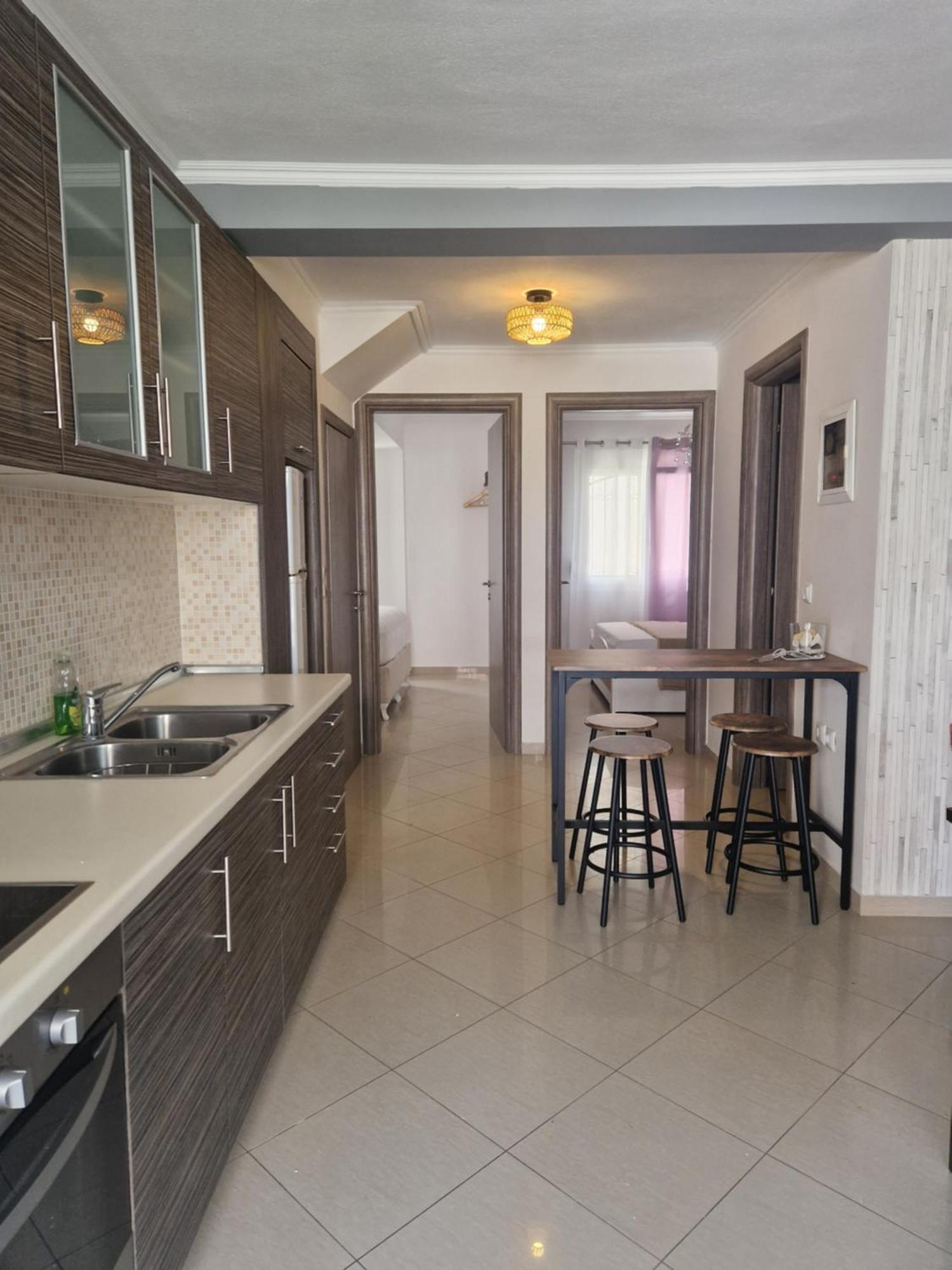 Iro Apartments Néa Péramos Esterno foto